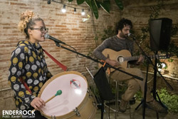 Concert de Marcel Làzara i Júlia Arrey a la Llibreria Casa Usher de Barcelona 
